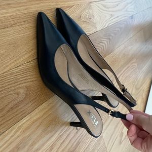 Black heels from le chateau